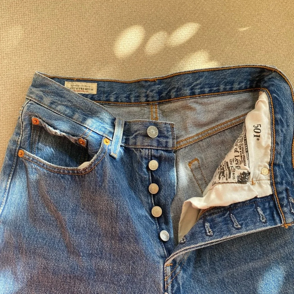 LEVI’S PATCHWORK JEANS - Picture 2 of 3